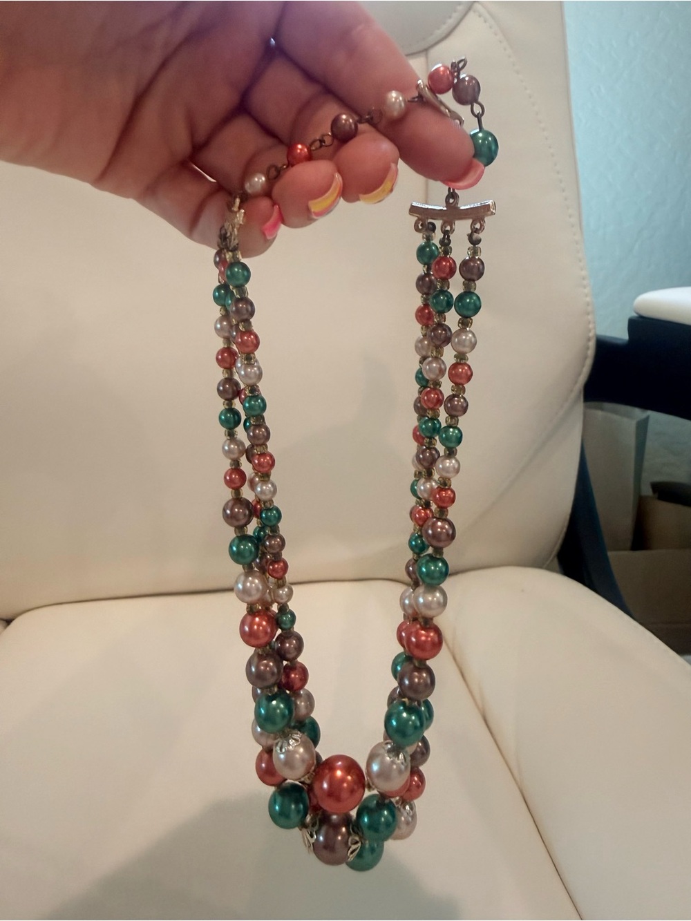 Vintage Multi-Color Pearl Bead Necklace - Women Jewelry. Not marked